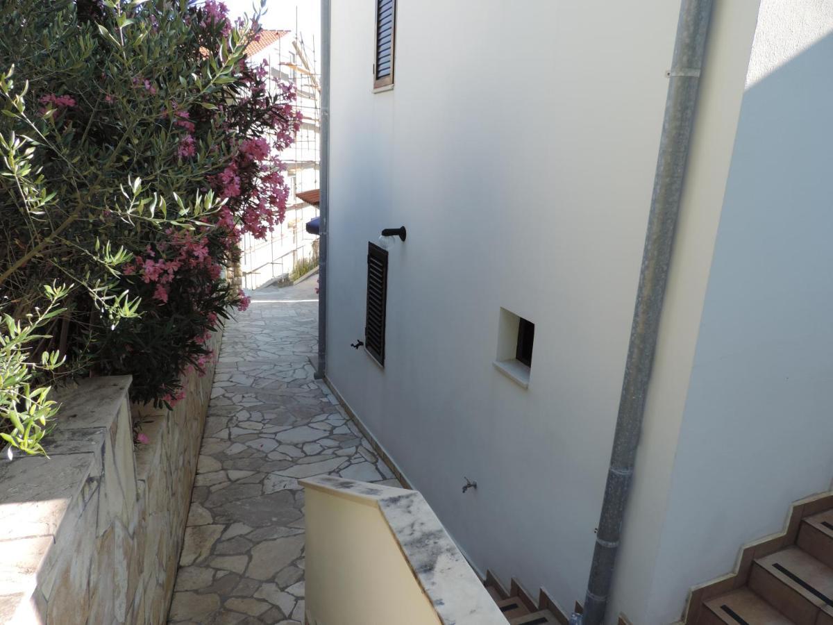 Apartmani Lavanda Pag Town Exterior foto