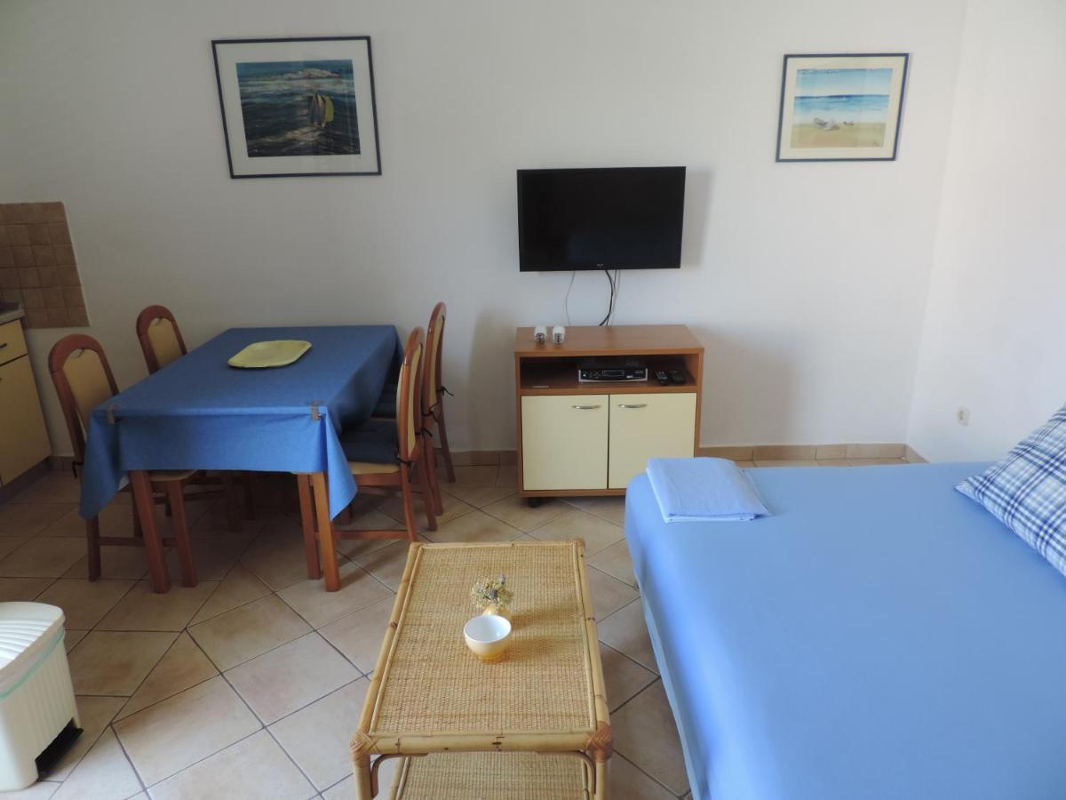 Apartmani Lavanda Pag Town Zimmer foto