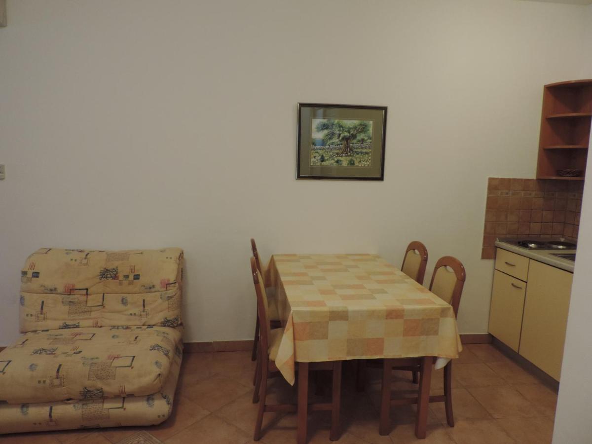 Apartmani Lavanda Pag Town Zimmer foto